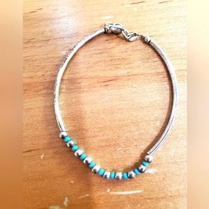 Sliver bracelet with turquoise